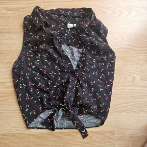 H&M Black Cherry Print Women's Top
